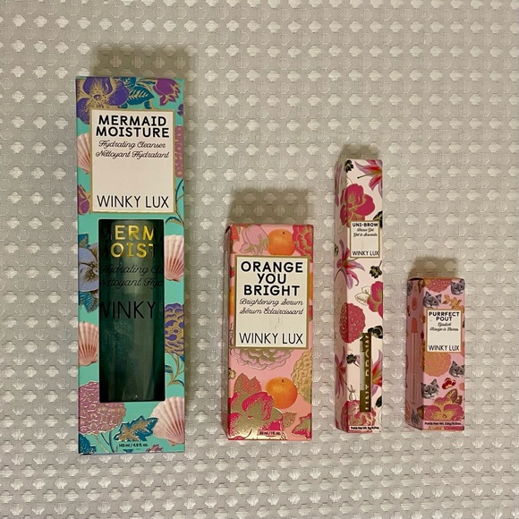 WINKY LUX Other - WINKY LUX 4-Pc GLOW BUNDLE NEW Skincare & Makeup Set - Pounce 💎 CLEARANCE!